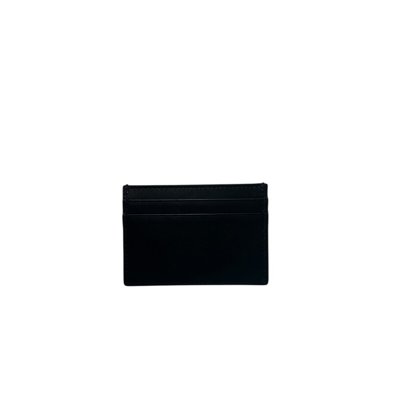 Gucci Interlocking Leather Card Holder

Style Code:547596.525040

Dimensions: 4 L x 3 H inches

In very good condition. Very light scratching on the leather.

Does not come with original dust bag or box.