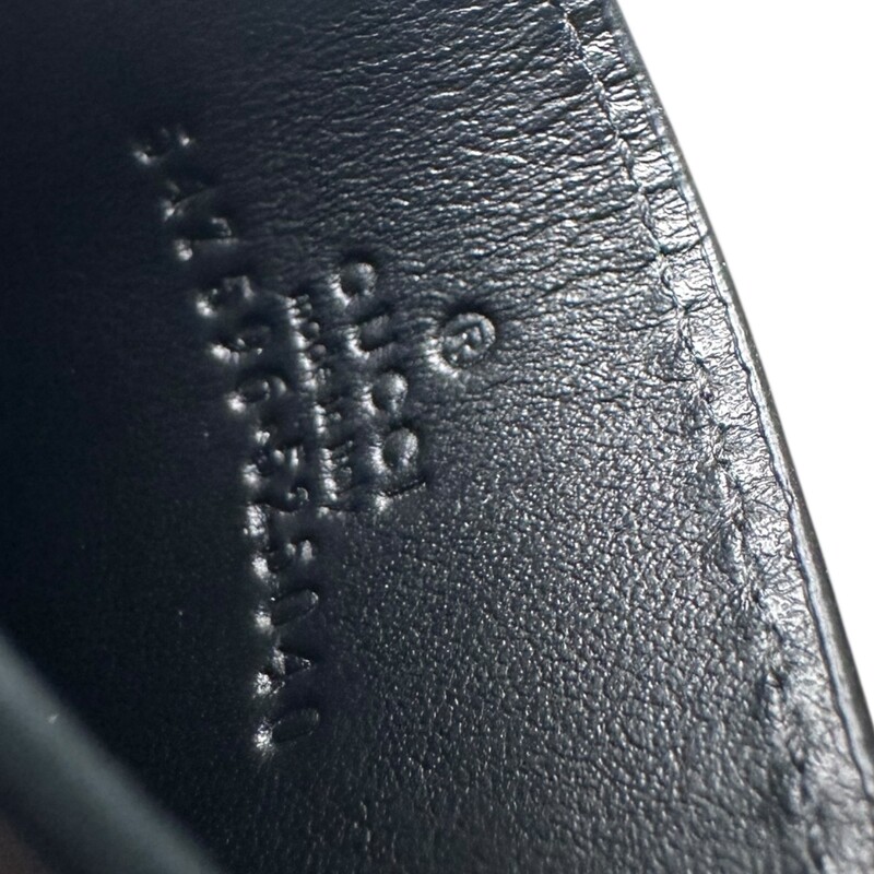 Gucci Interlocking Leather Card Holder<br />
<br />
Style Code:547596.525040<br />
<br />
Dimensions: 4 L x 3 H inches<br />
<br />
In very good condition. Very light scratching on the leather.<br />
<br />
Does not come with original dust bag or box.