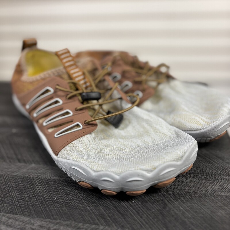 New Barefoot Shoes, Size: 9.5