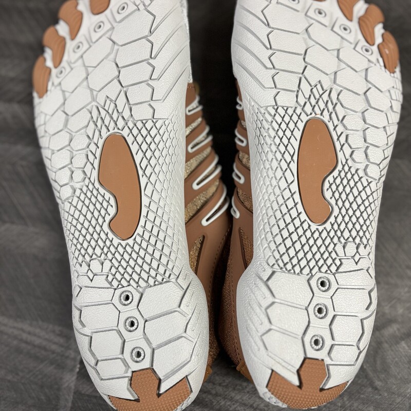New Barefoot Shoes, Size: 9.5