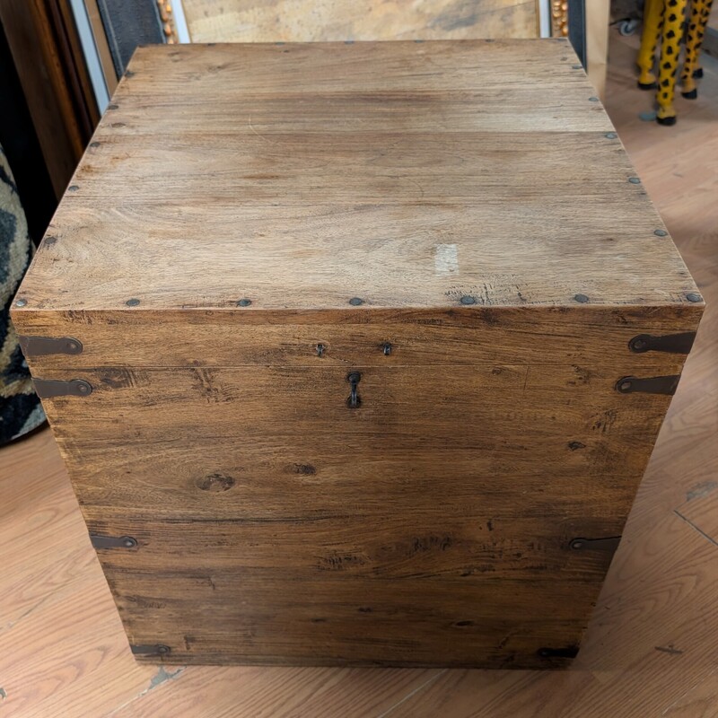 Wood Cube Trunk