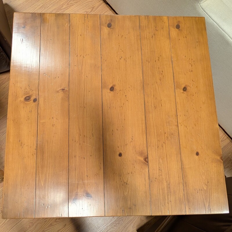 Side Table W/Shelf, Medium Stain<br />
27 x 27 x 24h