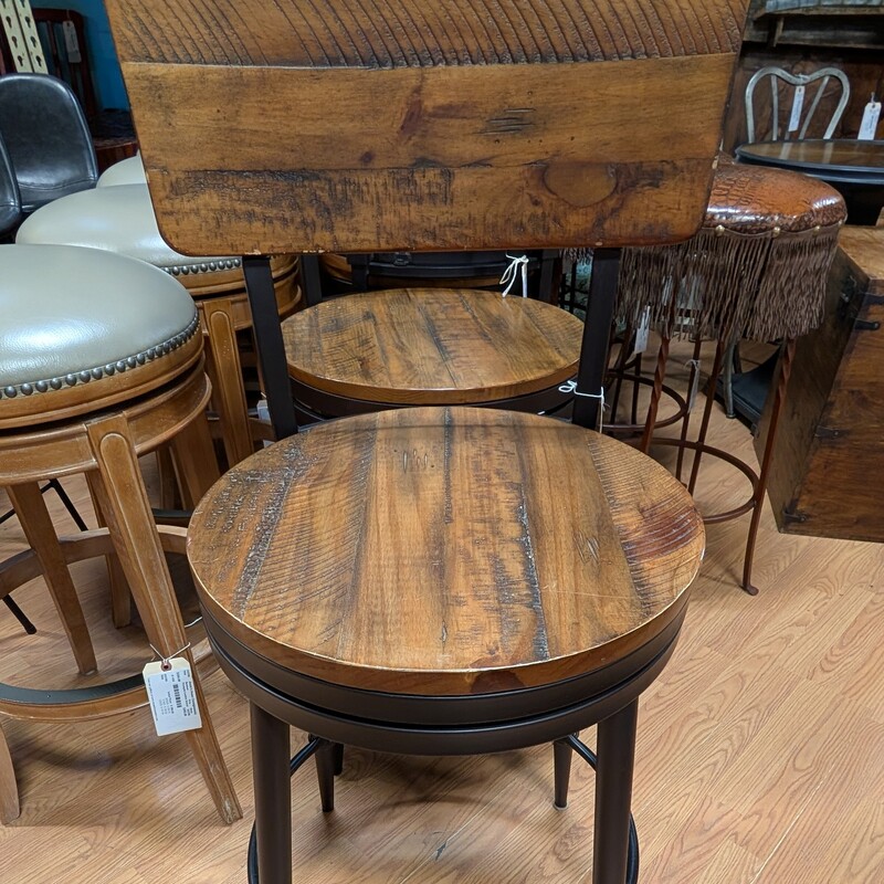 Walter Swivel Barstool
