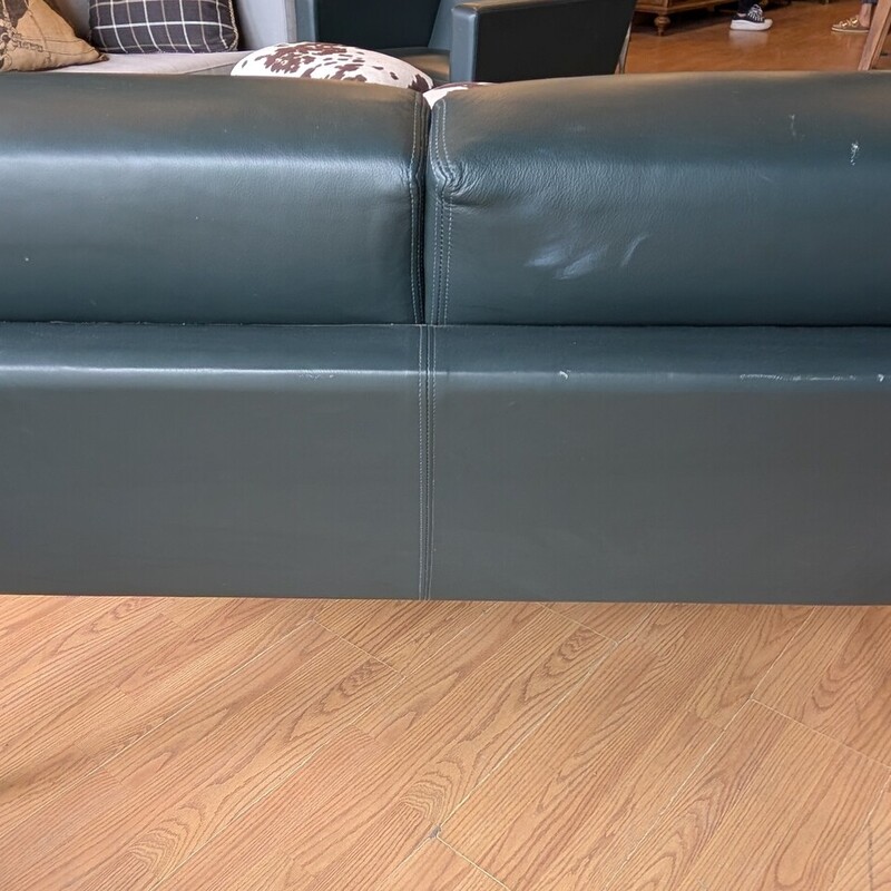 Modern Lounge Loveseat, Gray,<br />
AS IS few cover flaws<br />
48 x 30 x 28h