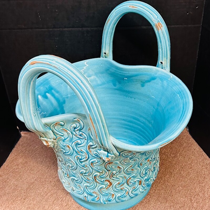 Italian Imported Pottery Basket Planter
Blue Teal Brown Pottery Textured Swirls
Size: 17x16x19H
NEW- Retail $450+
Simply Gorgeous
