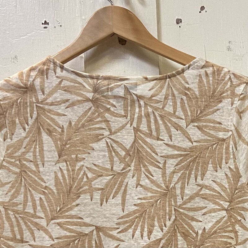 Crm/Tan Linen Palm Tee<br />
Crm/Tan<br />
Size: Medium