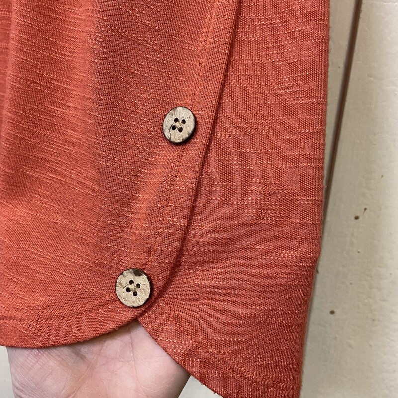 Org Bttn Trim Tee<br />
Orange<br />
Size: S R $52