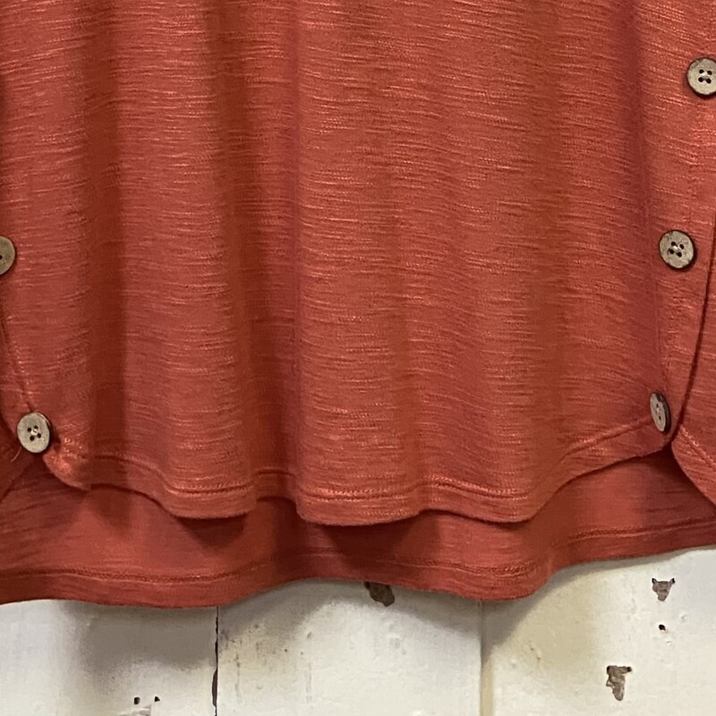 Org Bttn Trim Tee<br />
Orange<br />
Size: S R $52