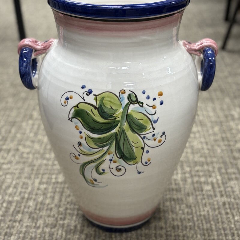 Italian Imported Floral Planter
Green Pink Blues White Yellow
Size: 14x18
Italian Imported Planter
Hand Thrown and Hand Painted
Center Drain Hole
NEW Retail $200+
Coordinating Colors Sold Separately
