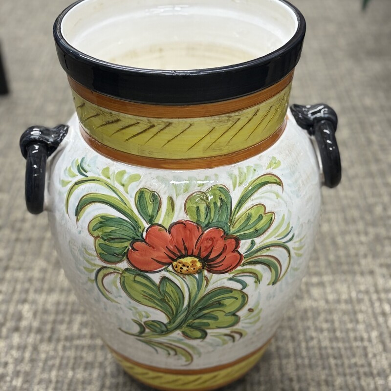 Italian Imported Floral Planter
Red Green Yellow White Black
Size: 14x18
Italian Imported Planter
Hand Thrown and Hand Painted
Center Drain Hole
NEW Retail $200+
Coordinating Colors Sold Separately