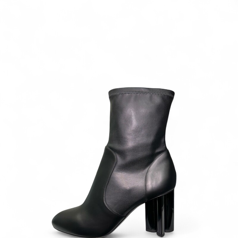 Louis Vuitton Uniformes Silhouette Ankle Black Boots

Size: 38

Code: LS0212

In excellent condition.

Does not come with the original dust bag or box.