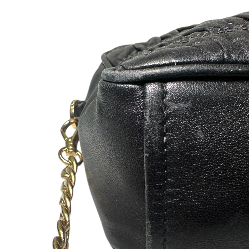 Prada Nappa Gaufre Camera Chain Bag

Factory Code: 197/ B

Dimensions:7.5W x 4H x 3D

In very good condition. Corner wear, sime wear on strap, and some light tarnishing of hardware.

Does not come with original dust bag or box.