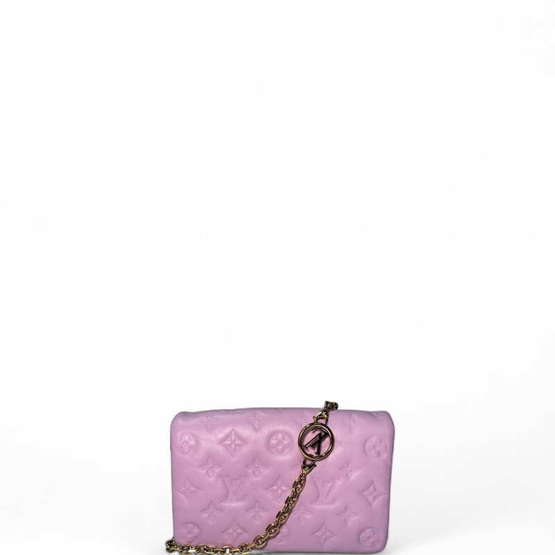 Louis Vuitton Coussins Leather Embossed Crossbody

Date Code: Microchip

Dimensions: 8 L x 5 H inches

In very good condition.  Some faint sctraches on hardware.

Does not come with original box or bag.