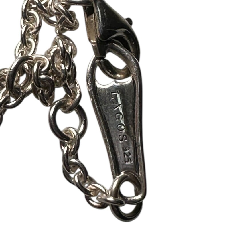 Lagos Caviar Spark Diamond Neckalce<br />
<br />
Sterling silver<br />
<br />
Diamond : 0.14 ctw<br />
<br />
In excellent condition. Faint sctraching of the hardware.<br />
<br />
Does not come with original dust bag or box.