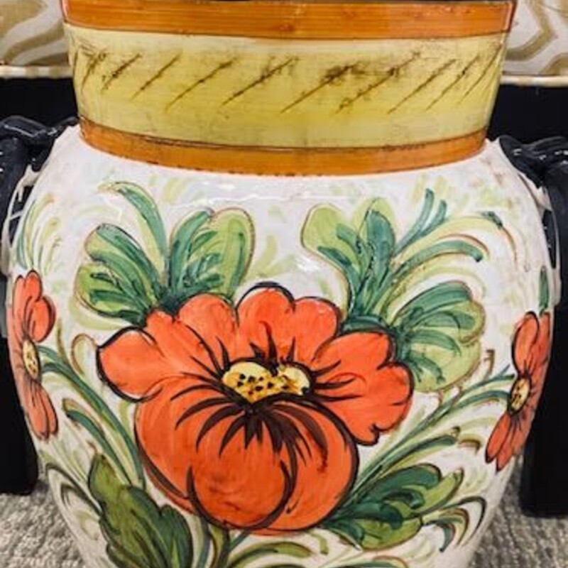 Italian Imported Grape Planter
Black 3D  Pottery with Center Drain Hole
Size: 9.5x10H
Hand Thrown and Hand Painted
NEW Retail $140+
Coordinating Colors Sold Separately