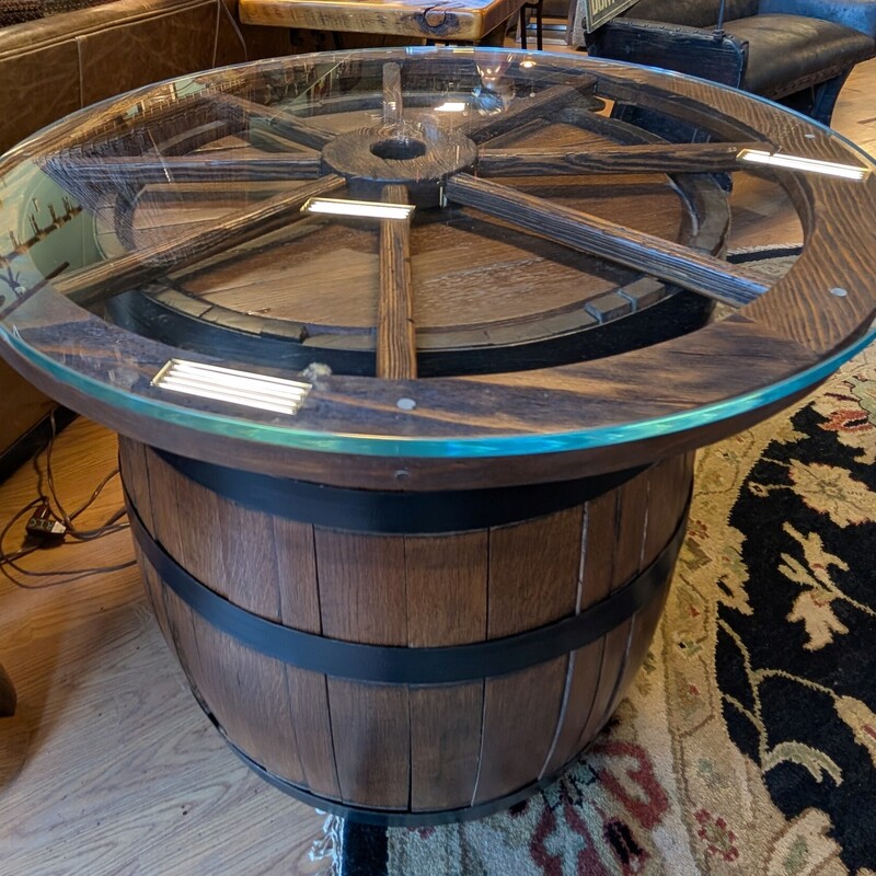Whiskey Barrel Wagon Wheel, GlassTop, Side Table
30 Round x 28h