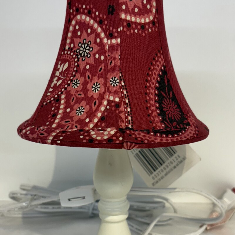 Vera Bradley Mini Candlestick Table Lamp
Red White Black
Size: 6x10H