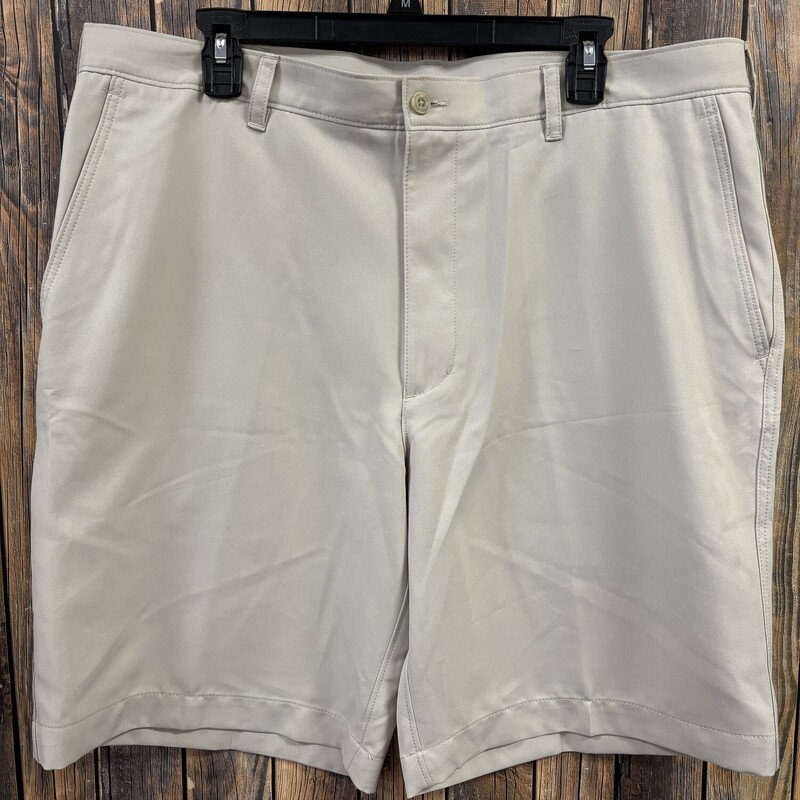 Soft Cream Shorts, Size: 38