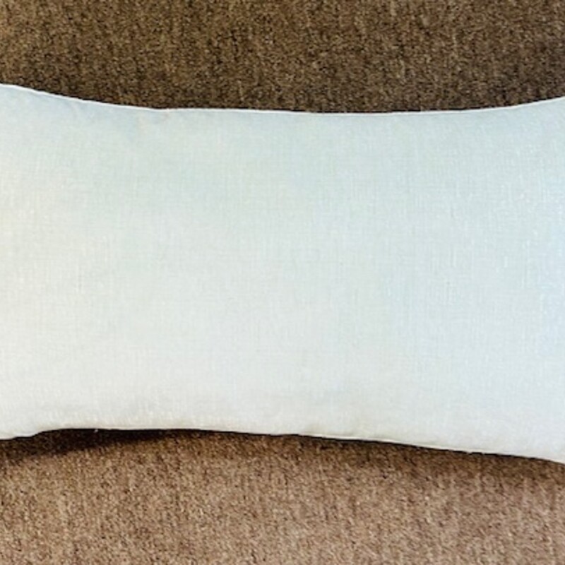Down Textured Lumbar Pillow
Cream Size: 13 x 24L