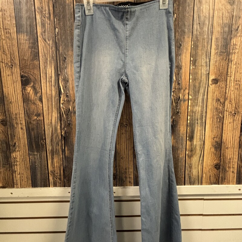 Lightwash Flared Jeans, Size: M