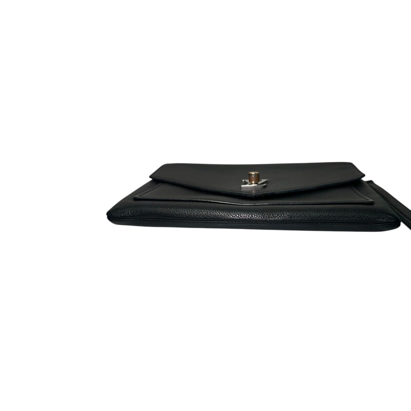 Louis Vuitton Lockme Taurillion Leather Crossbody<br />
<br />
Date Code: TA 1109<br />
<br />
In very good condition. Some slight tarnishing  and marks on the hardware.<br />
<br />
Comes with original dust bag. No box.