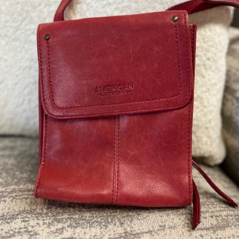 American Leather Co Kansas Glove Crossbody
Pink
Size: 6.5x8H