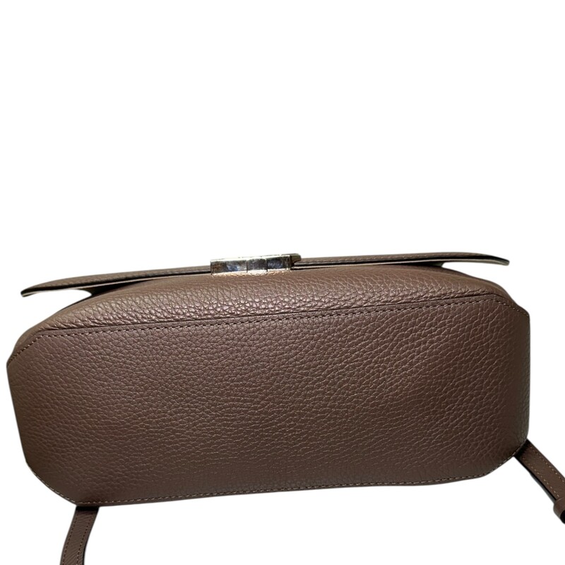Louis Vuitton Taurillon Volta Violet Bag<br />
<br />
Date Code:  MI5125<br />
<br />
Dimensions:<br />
10.5 L x 4 W x 10 H<br />
<br />
In very good condition. Light scratching to the hardware. Light scuffs on the bag.<br />
<br />
Comes with the original dust bag. No box.