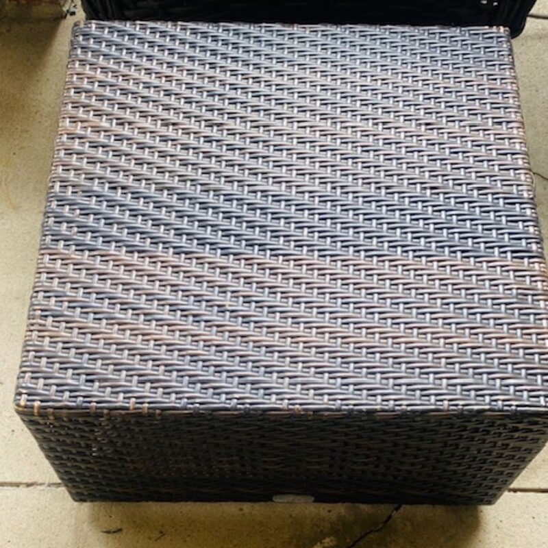 Pier 1 Wicker Ottoman