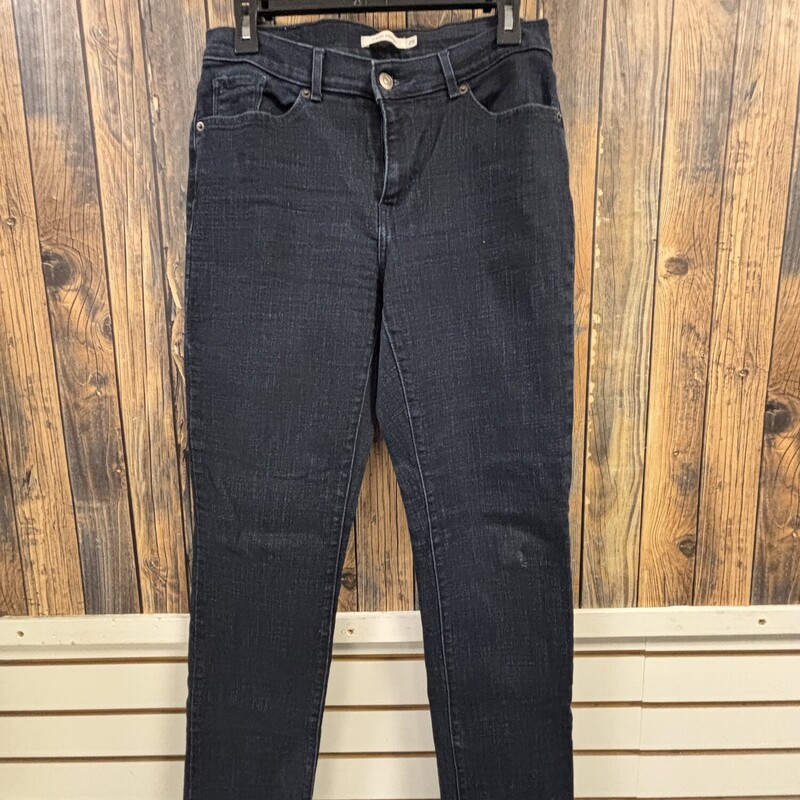 Dark Wash Levis, Size: 29