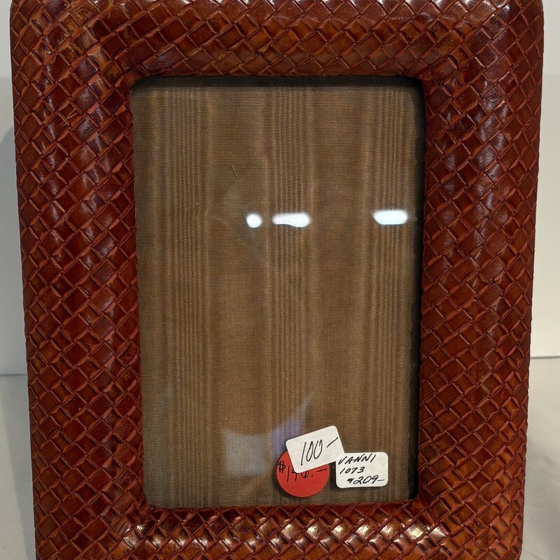 ItalianLeatherBraid Frame