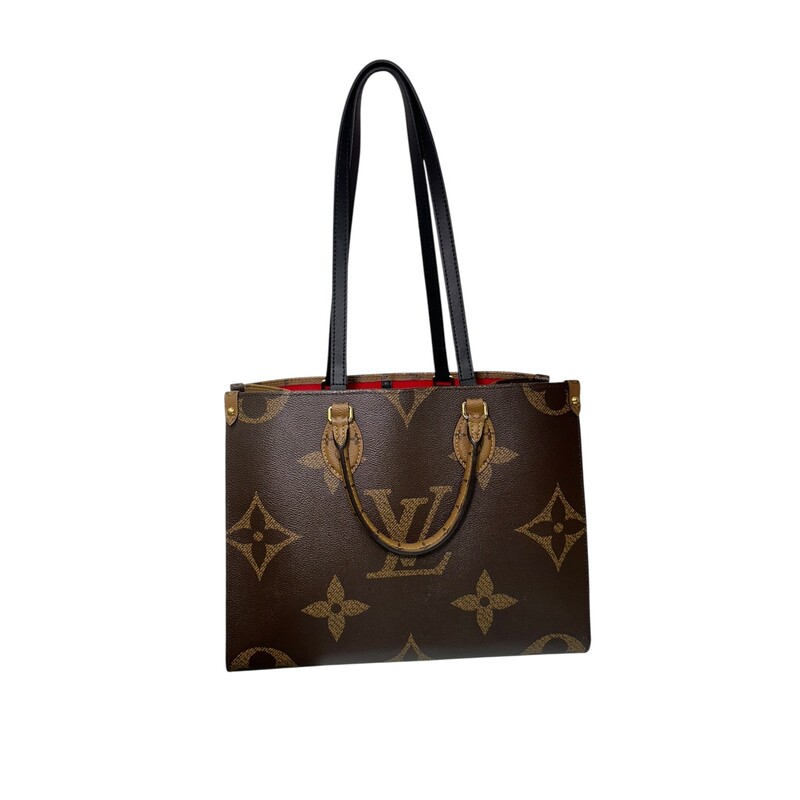 Louis Vuitton OntheGo MM Monogram<br />
<br />
Code: Chipped<br />
<br />
Dimensions:<br />
13.8 x 10.6 x 5.5 inches<br />
(Length x Height x Width)<br />
<br />
In very good condition. Light wear to the interior and creasing on sides.<br />
<br />
Comes with the original dust bag. No box.