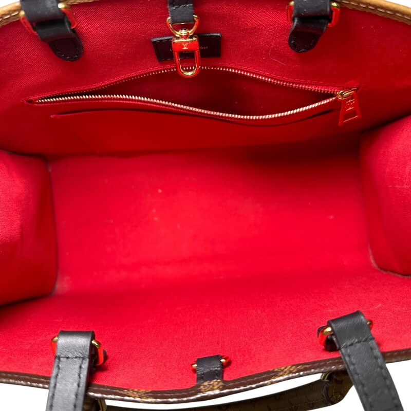Louis Vuitton OntheGo MM Monogram<br />
<br />
Code: Chipped<br />
<br />
Dimensions:<br />
13.8 x 10.6 x 5.5 inches<br />
(Length x Height x Width)<br />
<br />
In very good condition. Light wear to the interior and creasing on sides.<br />
<br />
Comes with the original dust bag. No box.