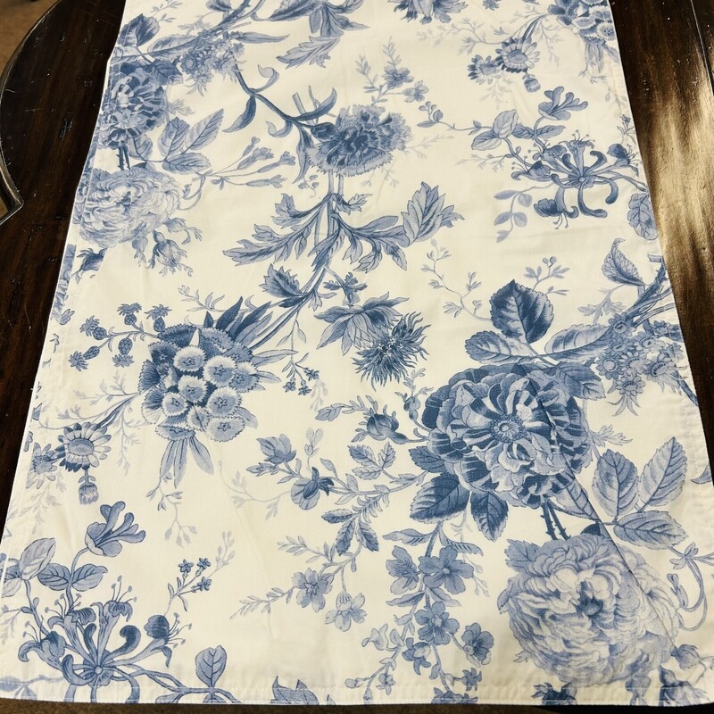 WS Floral Table Runner