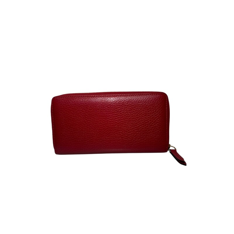 Gucci Interlocking Marmont Leather Wallet<br />
<br />
Style Code:456117.496334<br />
<br />
Dimensions:7 L x 4H<br />
<br />
In very good condition. Slight tarnshing of the hardware.<br />
<br />
Does not come with original dust bag or box.