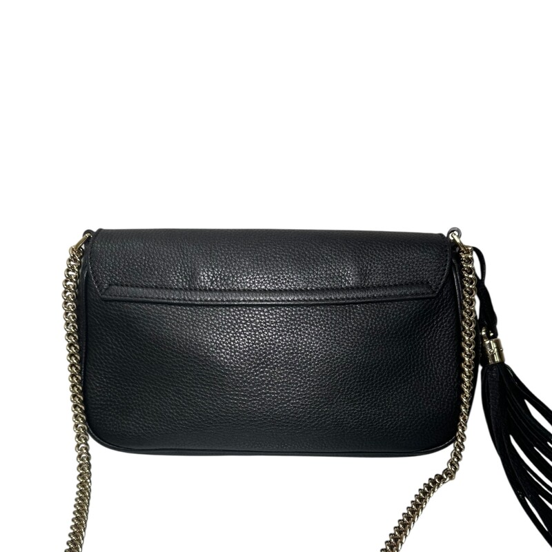 Gucci Soho Black Tassel Crossbody

Style Code: 33675 213317

Dimensions: 10 L x 6 H inches

In very good coniditon. Some minor corner wear and interior marks.

Does not come with original dust bag or box.