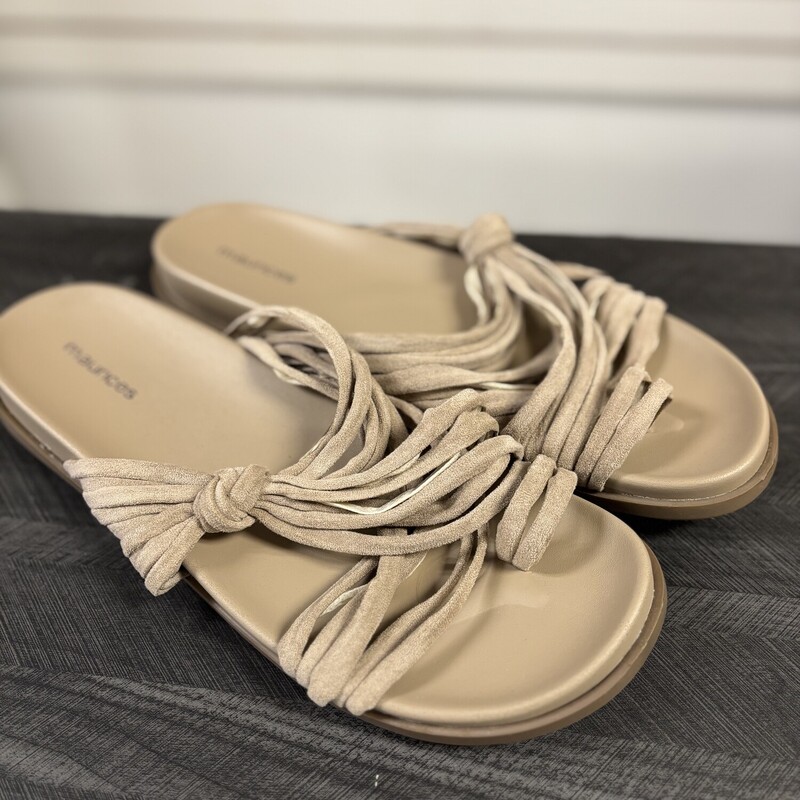 New Maurices Cream Sandals, Size: 9