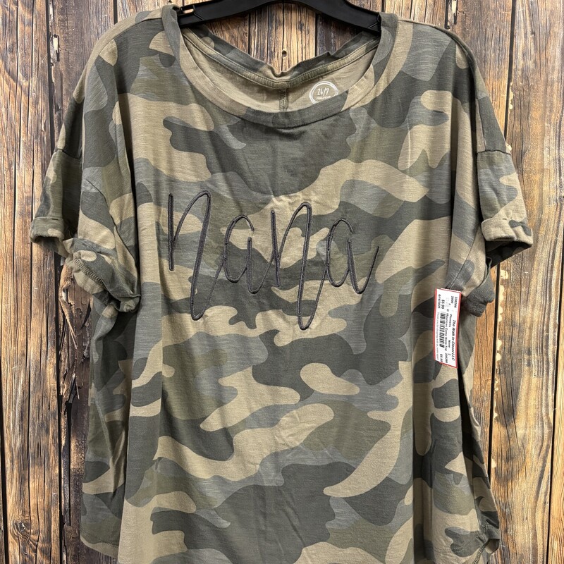 Maurices Camo Nana Top, Size: 2
