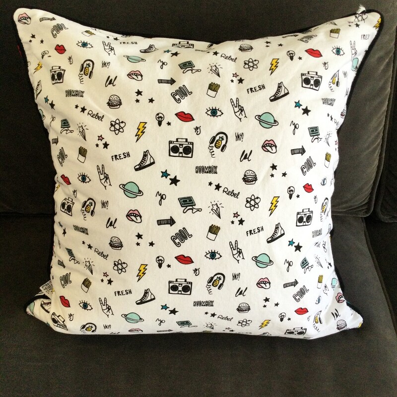 Toss Cushion