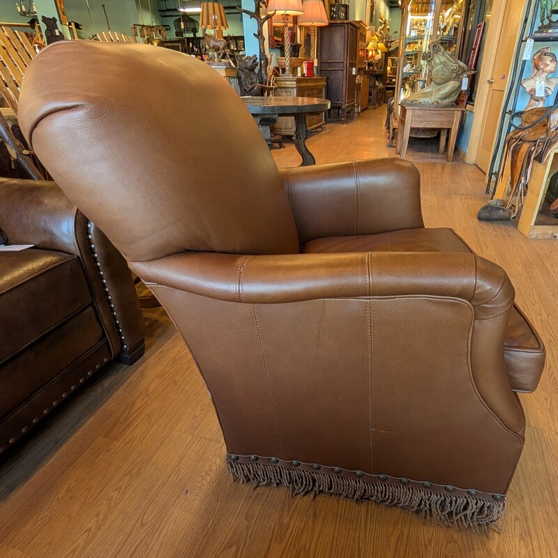 Old Hickory Tannery Swivl, Leather,  Fringe
31 x 31 x 39h