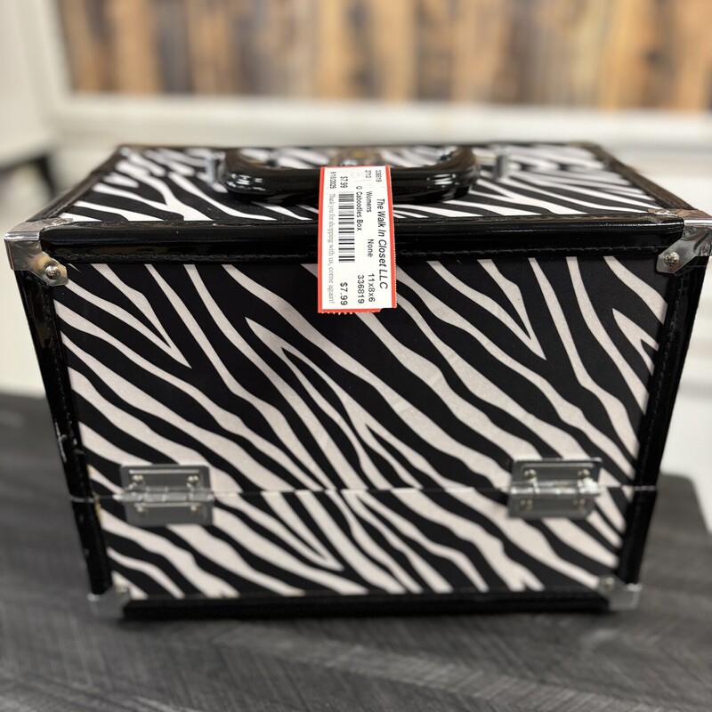 Caboodles Box, Size: 11x8x6