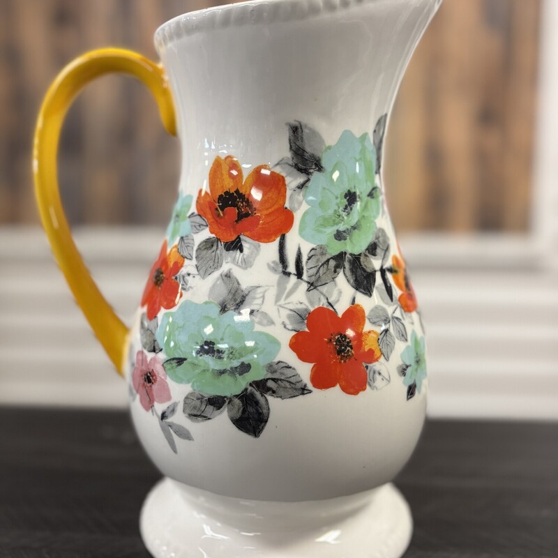 Pioneer Woman Pitcher, Size: 10x6in