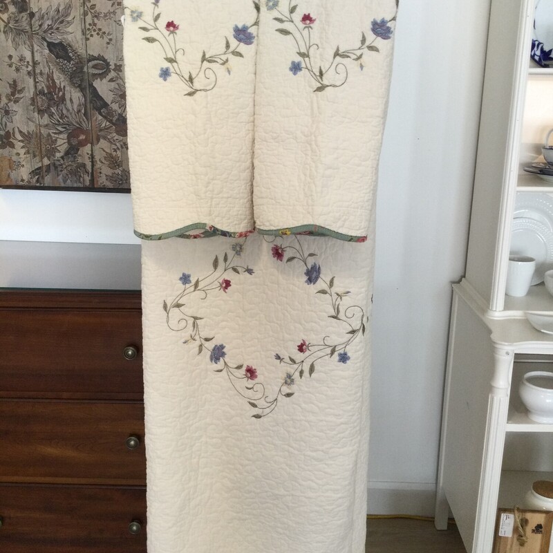 Quilted Coverlet & Shams
