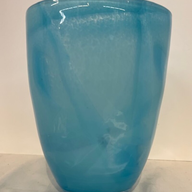 Glass Blown Swirl
Blue Clear
Size: 7x9H
