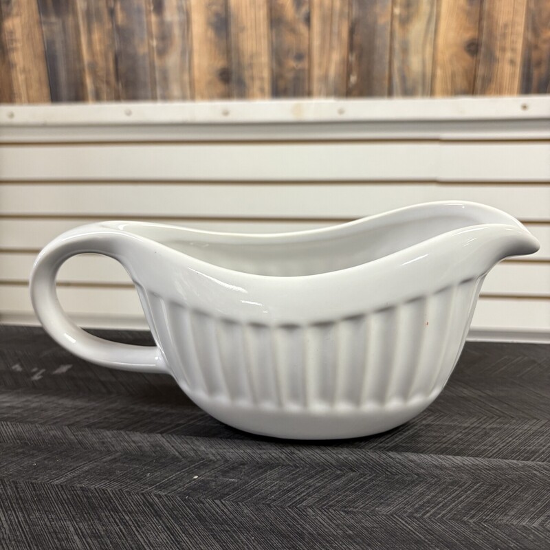 White Gravy Boat, Size: 9x4 In