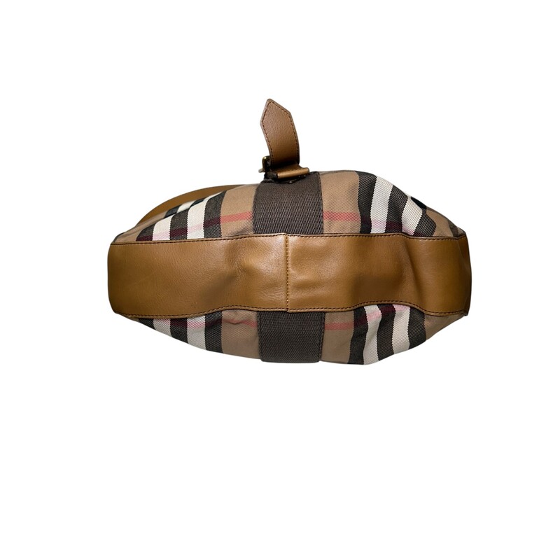 Burberry Hobo House Check Bag<br />
<br />
 Size: OS<br />
<br />
ITEFFEPll4SCA<br />
<br />
In very good condition.<br />
<br />
Does not come with the original dust bag or box.