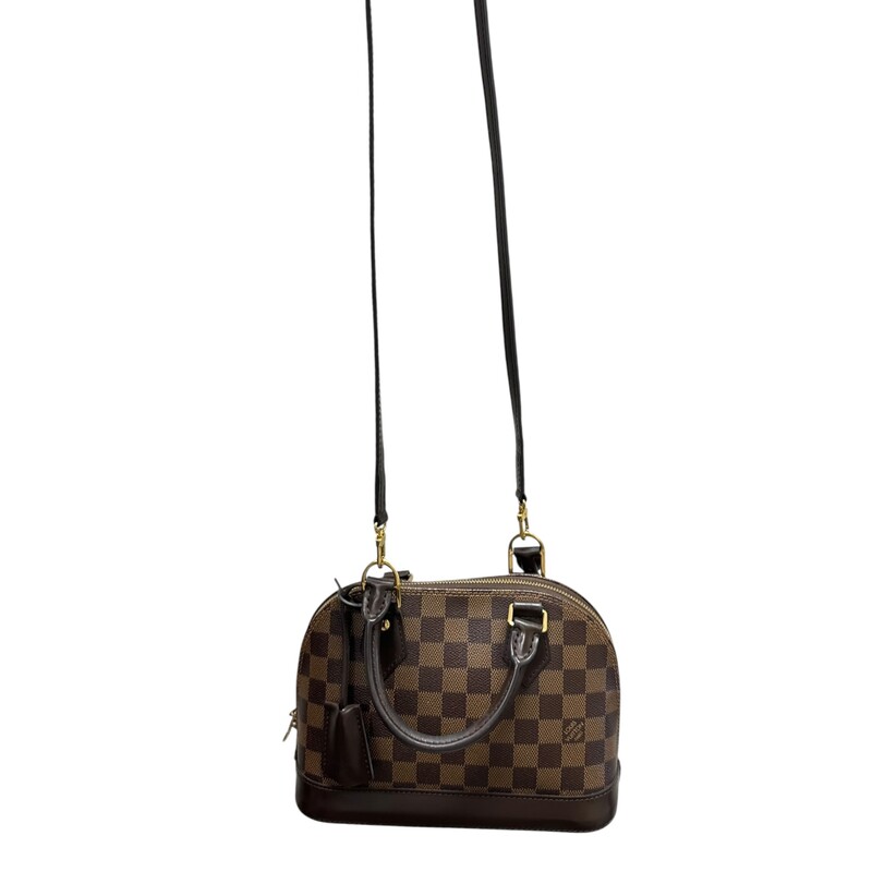 Louis Vuitton Alma BB Damier Ebene

Date Code: CT2201

Dimensions:
9.3 x 6.9 x 4.5 inches
(Length x Height x Width)

In very good condition. Light scuffs to the leather. Does not come with the locl

Comes with the original dust bag. No box.