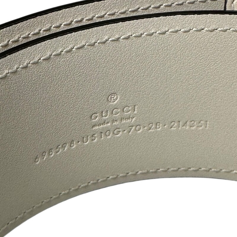 Gucci Mystic GG White Belt<br />
<br />
Size: 70<br />
<br />
Code: 698598 214351<br />
<br />
In good condition. Scratching to the hardware.<br />
<br />
Comes with the original dust bag and box.