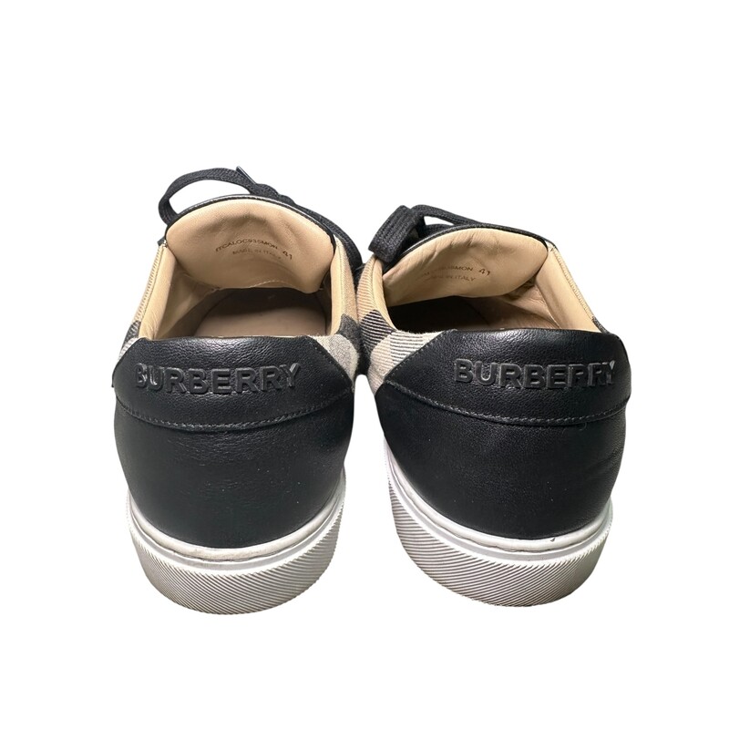 Burberry Nova Check Sneakers<br />
<br />
Black<br />
<br />
 Size: 41<br />
<br />
In very good condition.<br />
<br />
Code: ITCALOC935MON<br />
<br />
Does not come with original dustbag or box.