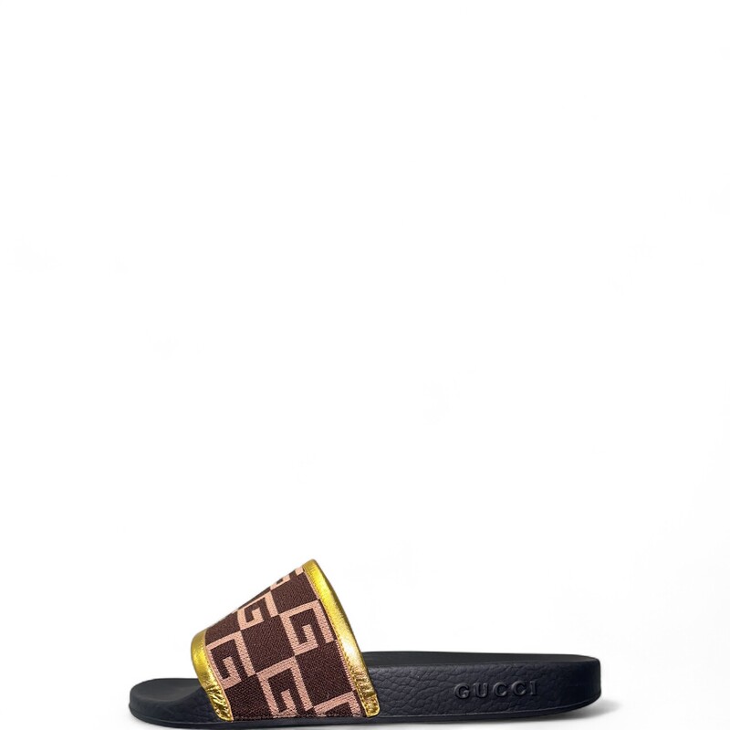 Gucci Pursuit Cube Sandals

Mens size 7 woman 8.5

Style Code: 494758 160

In excellent condition.

Comes with original dust bag and box.
