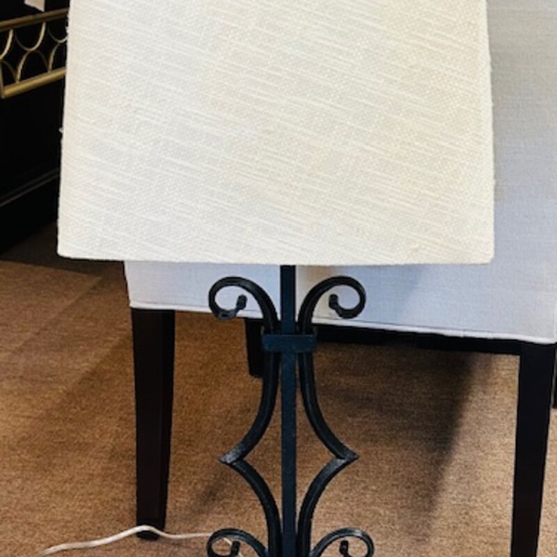 Iron Pinch Swirl Lamp